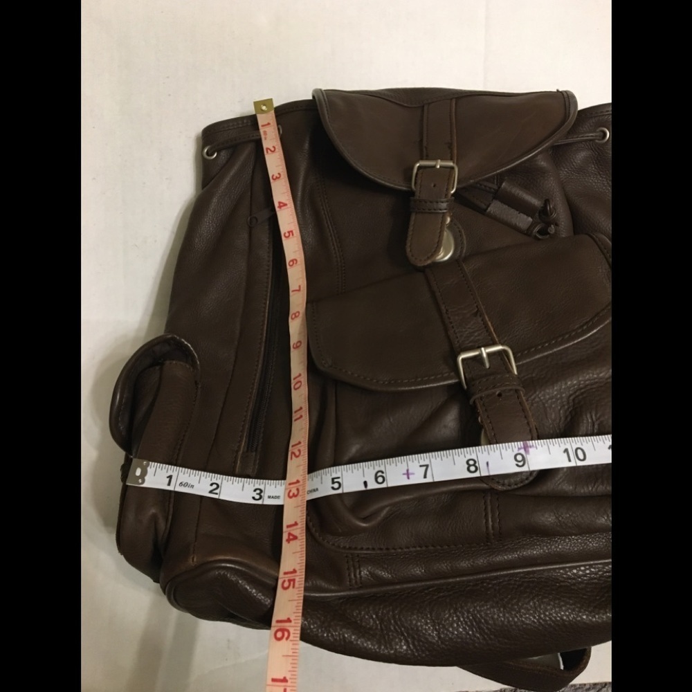 Large Vintage Brown Cowhide Leather Backpack - Picture 10 of 16